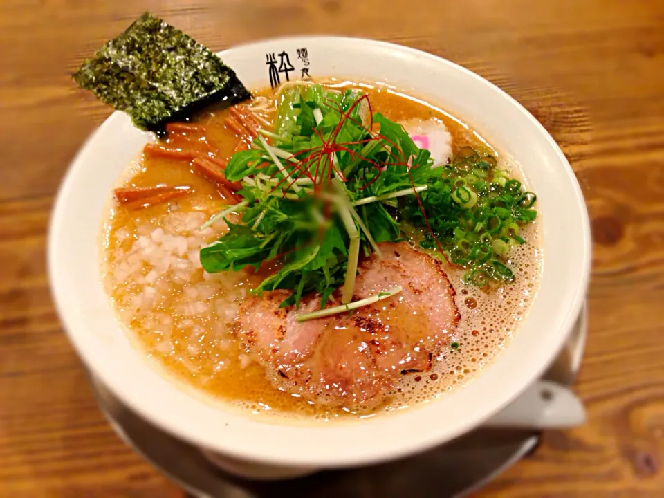 鶏骨醤油らぁ〜麺|麺's食堂粋蓮さん