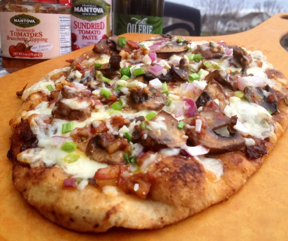 Snapdishの料理写真:Sundried Tomato Mushroom Bruschetta Naan|peggy waldonさん