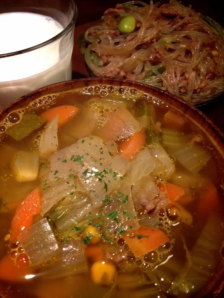 反省🙇野菜スープ🍴＆嫁作春雨丼それぞれ×2‼️|KAZUTOさん