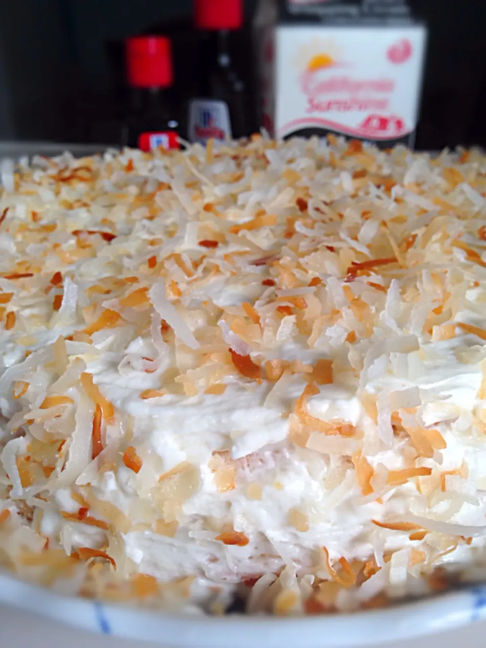 Toasted coconut birthday cake.|Heidi Nolanさん