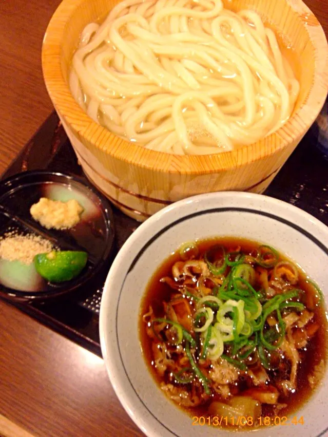 Snapdishの料理写真:肉汁つけ うどん  釜揚げ|るみおんさん