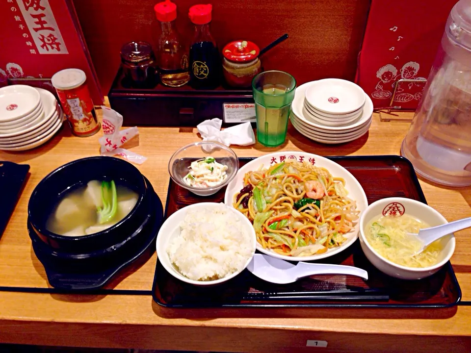 焼きそば定食と水餃子|ほうすうさん