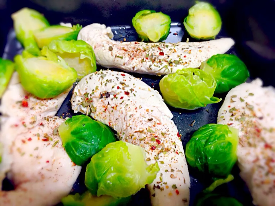 Roast chicken breast with Brussels! So lovely!|AnnZhongさん