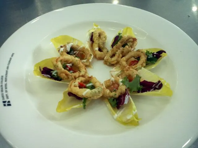 Appetizer
Cajun spiced fried calamari salad and sour cream|김종민さん