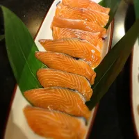 Salmon sashimi|Tommy Limさん