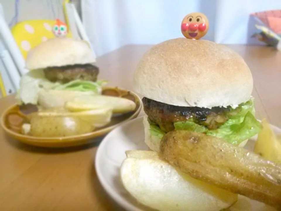 バンズも手作り♪ハンバーガー(*^^*)|たーささん