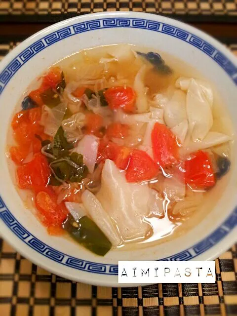 Snapdishの料理写真:夜ふかしワンタンスープ☆late night wongtong soup|aimipastaさん