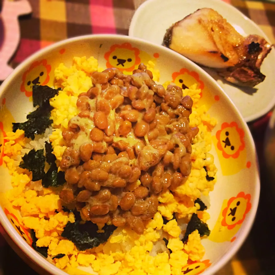 卵納豆丼,ブリカマの塩焼き|りーぴんさん