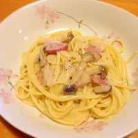 Snapdishの料理写真:豆乳ホワイトソース×キノコのパスタ|Mikiさん