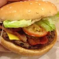 3 Meat Burger, bacon, beef, pepperoni|Gordon C.さん