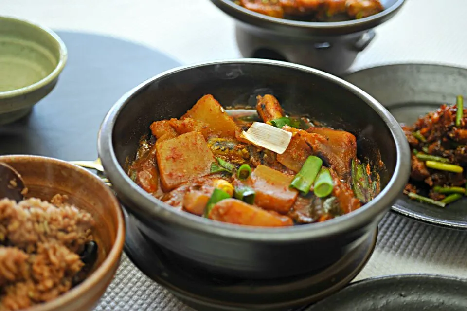 꽁치 무조림 mackerel saury boiled down in soy sauce with white radish|제니 [Jenny]さん