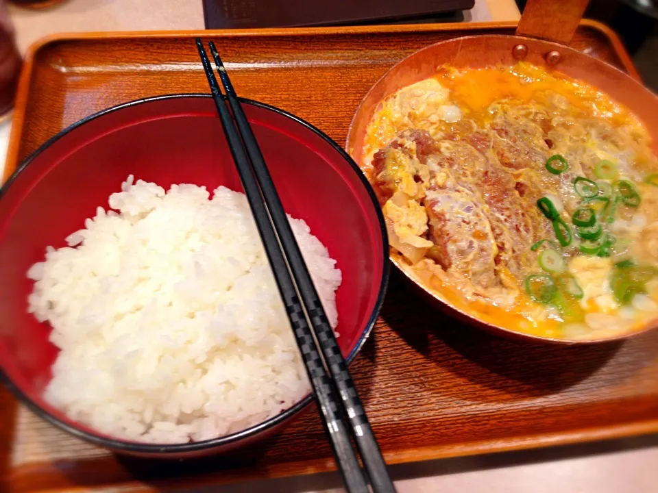 カツ丼|アヲイさん