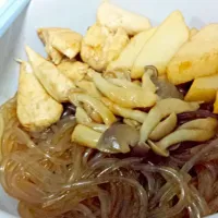 fried korean sweet potato noodles with mixed ingredients!|jhanさん