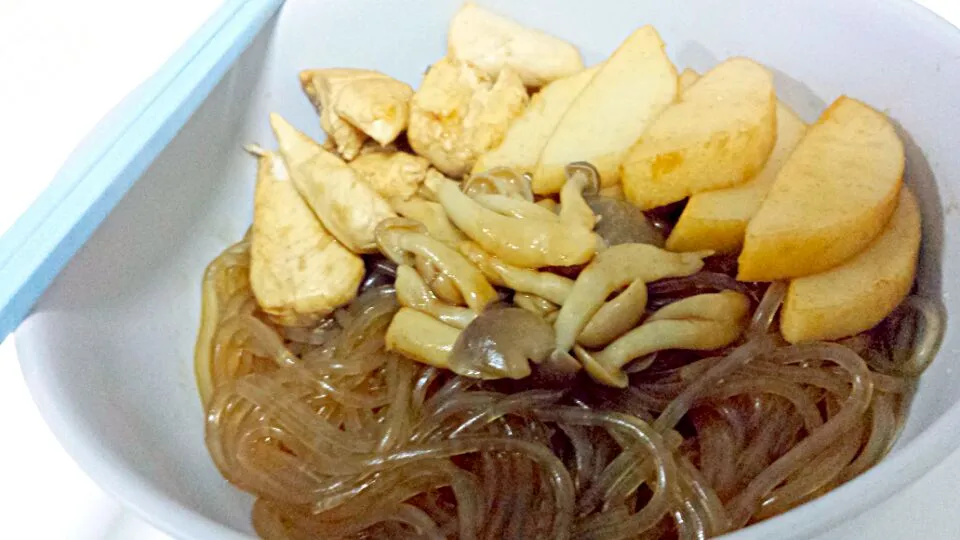 fried korean sweet potato noodles with mixed ingredients!|jhanさん