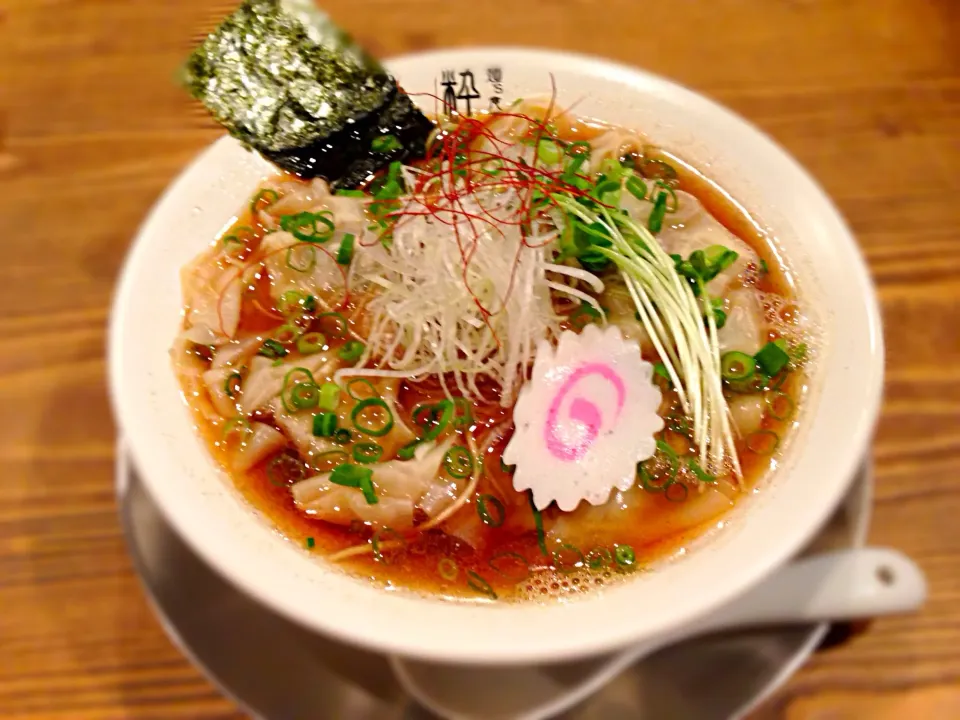 背黒鰯のニボわんたん麺|麺's食堂粋蓮さん