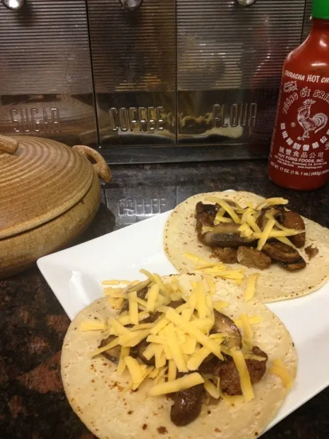 Sriracha mushroom, vegetarian  beef "street tacos".|Katrina Fernandezさん