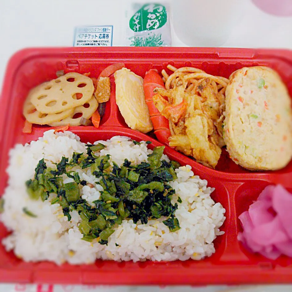 会社に入っているお弁当屋さん♪お味噌汁付きで300円♪|伊万里さん