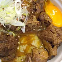 牛スジ丼|松波利佳さん