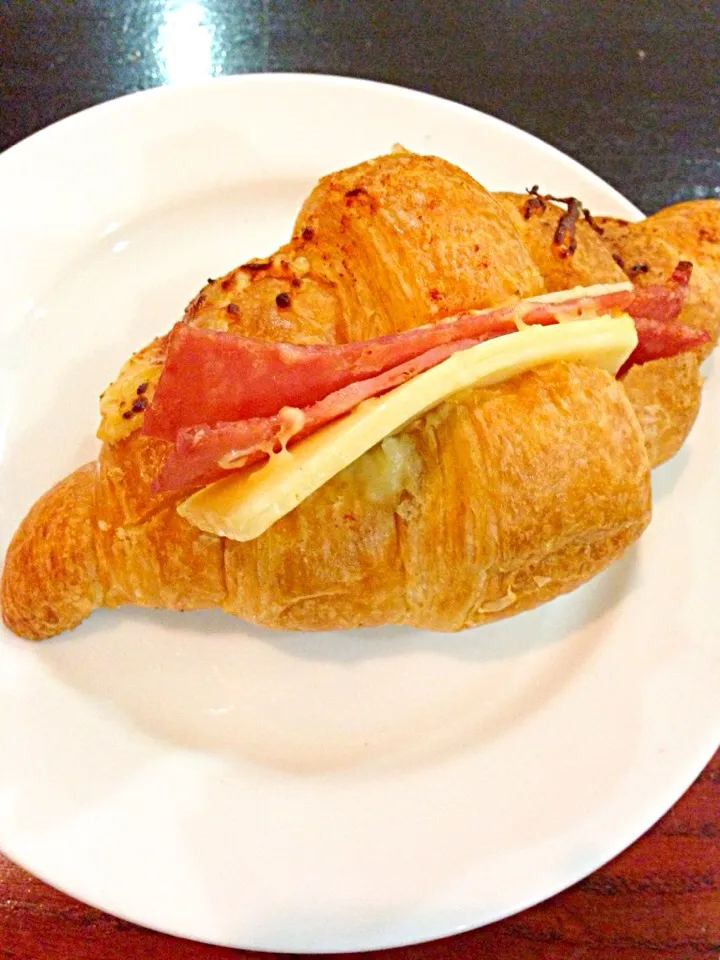 Ham & Cheese Croissant!|iamfem05さん