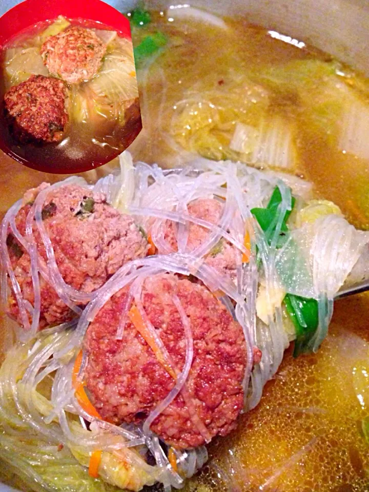 Snapdishの料理写真:Chinese cabbage soup of vermicelli &meat balls♨️肉団子と春雨の白菜ｽｰﾌﾟ|🌈Ami🍻さん