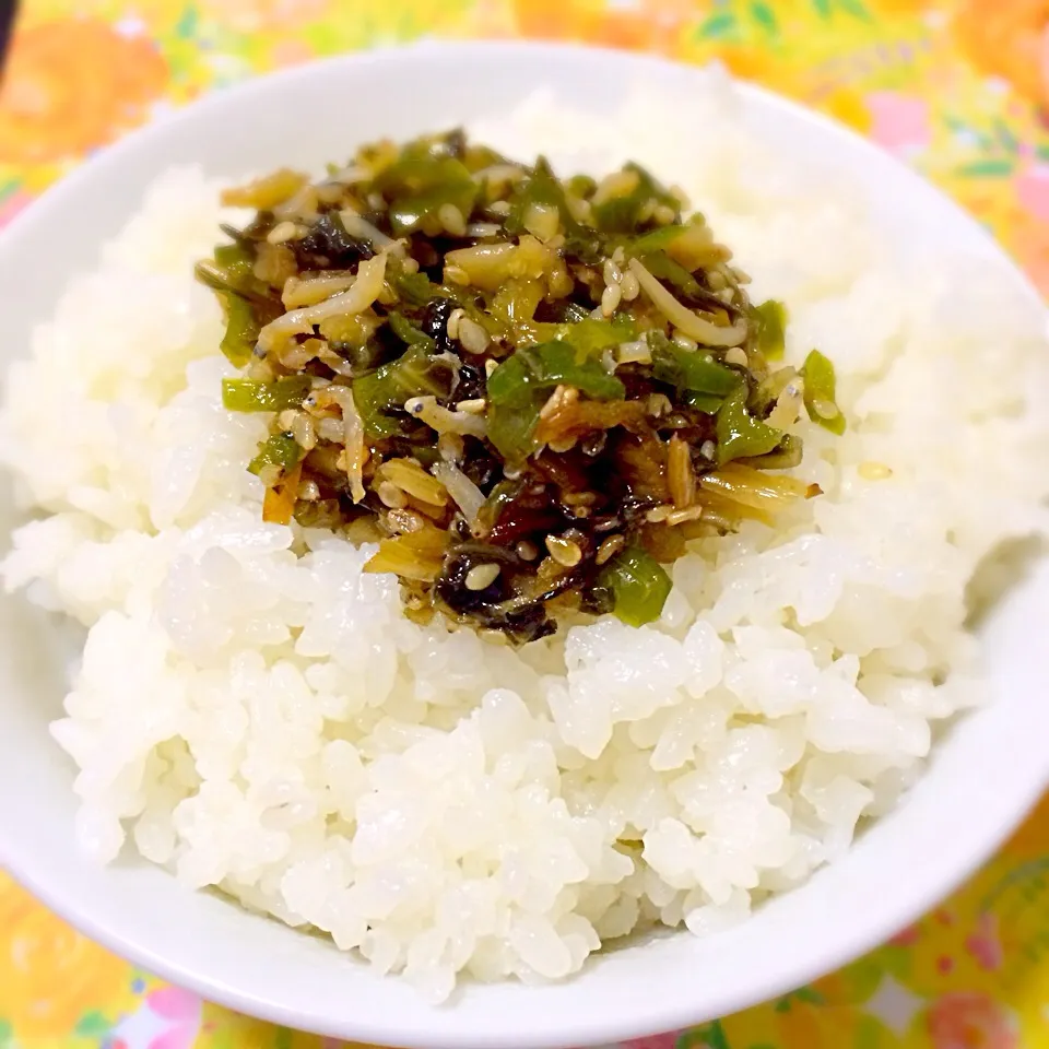 ピーマンと野沢菜ちりめんの柚子胡椒ふりかけ！|くさん