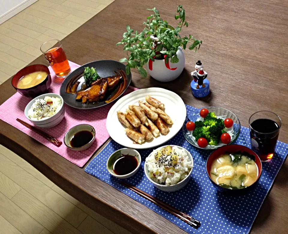 鰤の照焼黒酢風味、長芋の肉巻焼、ブロッコリーと玉ねぎのサラダ、さつま芋ご飯、ふのお味噌汁|pentarouさん