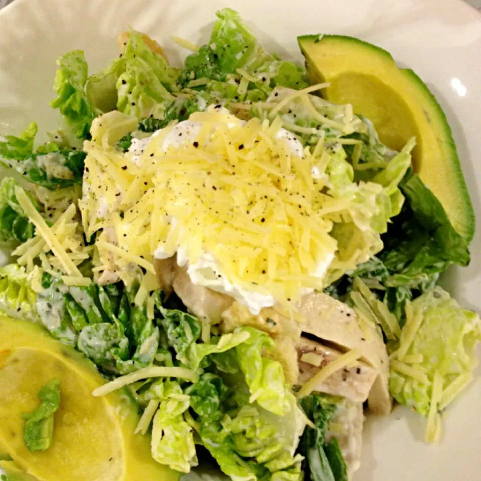 Chicken & avocado salad with poached egg|12Dragonさん