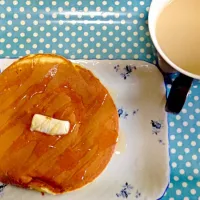 Snapdishの料理写真:ホットケーキたべてー寝てーいまー♥ゆるー休日|中村 瞳さん