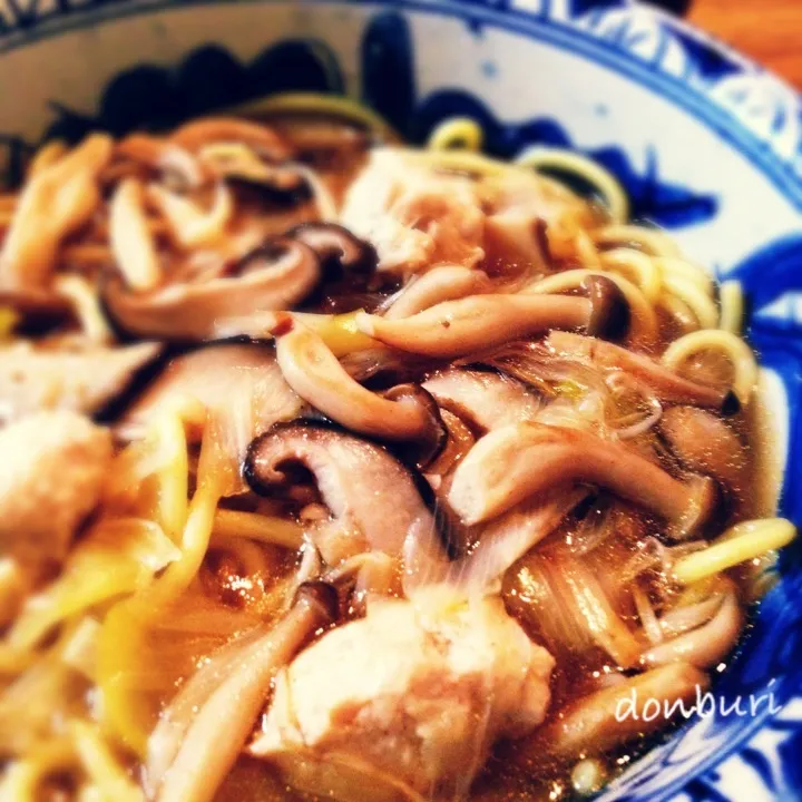 Snapdishの料理写真:きのこ🍄たっぷりサンラータン風麺|donburiさん