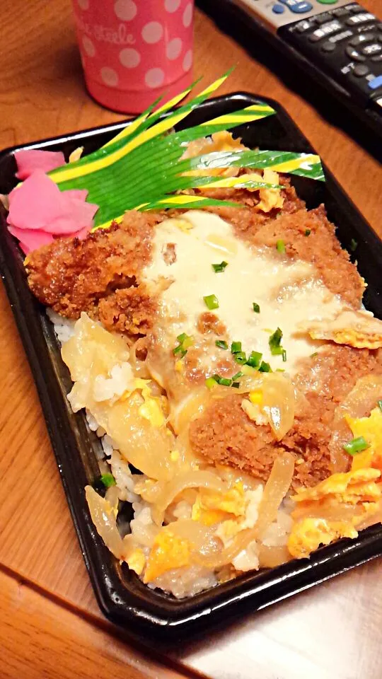 Snapdishの料理写真:北総豚のカツ丼弁当|チャンコヤーマ♡さん