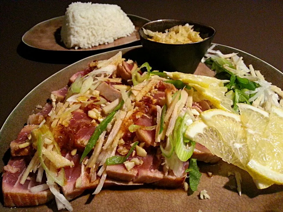 Katsuo Tataki - Tuna with spicy dressing|Frank&Jolanda - Eteninbeeldさん