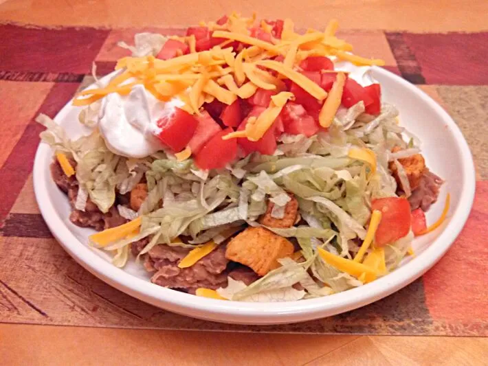 Chicken nachos w/ homemade refried beans and salsa|Sashi Steinerさん