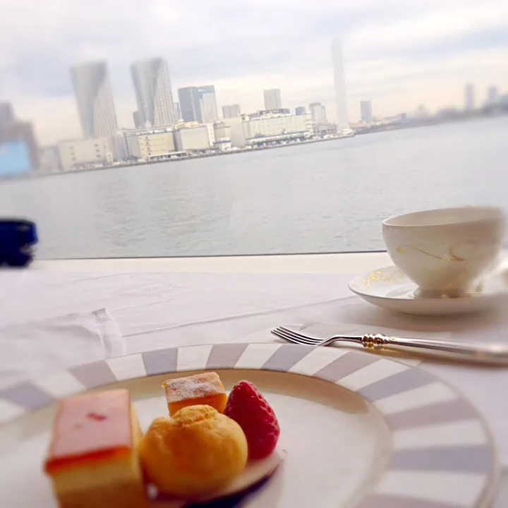 東京湾アフタヌーンクルーズでのTeaTime♪|70koさん