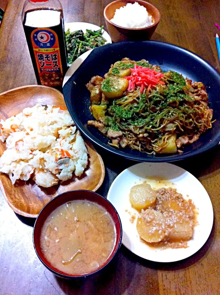 ory🎀おかえり〜´◡`子供洋食！ソバ➕肉入り〜と、あるもん食べます晩飯〜木曜乙🍶|いよこ🍻さん