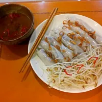 Snapdishの料理写真:Bánh cuốn- Vietnamese steamed rice rolls|pham minh thy vanさん