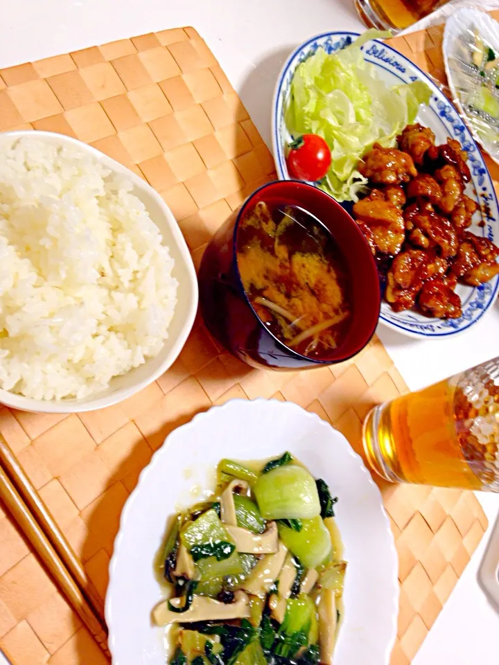 照り焼きチキン♡青梗菜ときのこの中華炒め♡もやしのおみそ汁♡ごはん♡|岡山毬さん