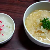 Snapdishの料理写真:インスタント麺をアレンジ|Nozomi Yamamotoさん