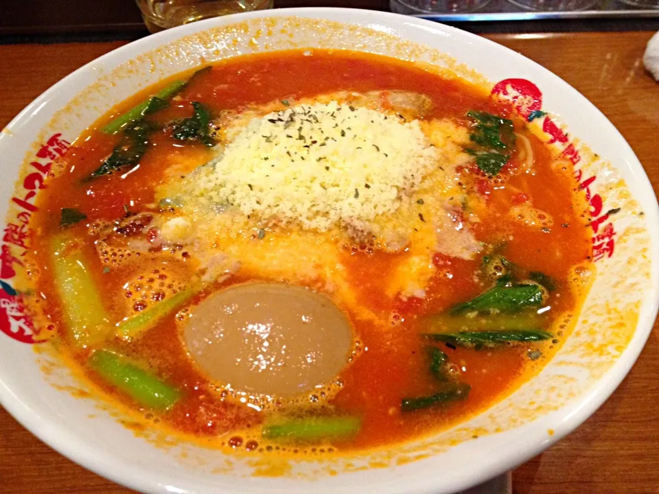 Snapdishの料理写真:太陽のトマト麺 チーズラーメン 味玉トッピング|マユマユさん