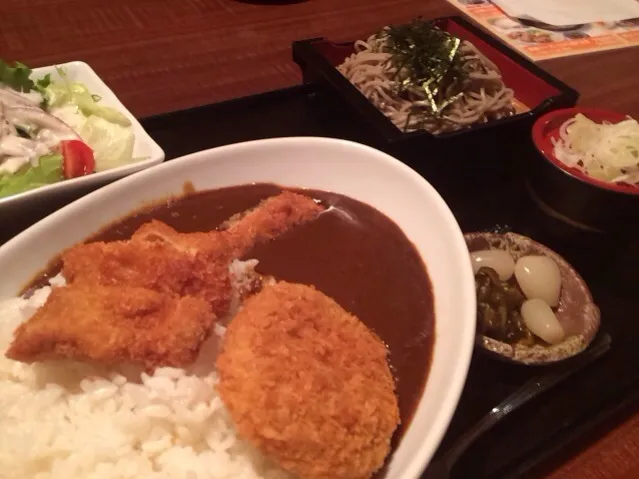 カツカレー&そば定食を頂きました。|momongatomoさん