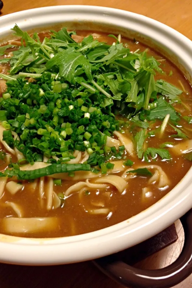 昨夜のカレーの残りで、きしめんカレーうどん鍋😁|ちえさん