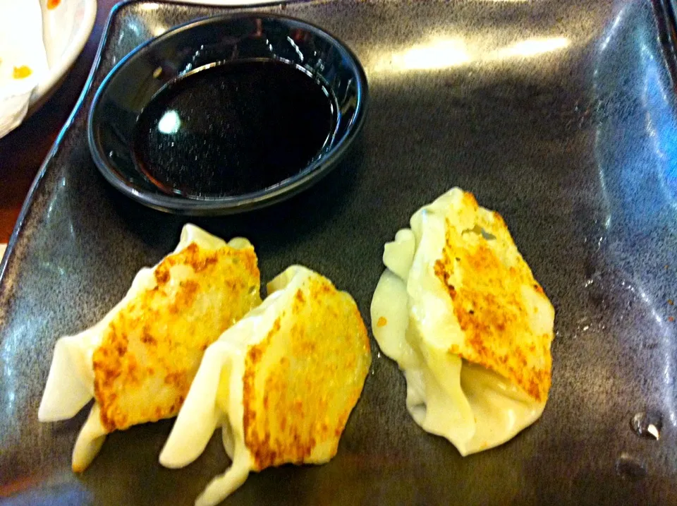 Gyoza Dumplings with a soy dip|Nicole Avisさん