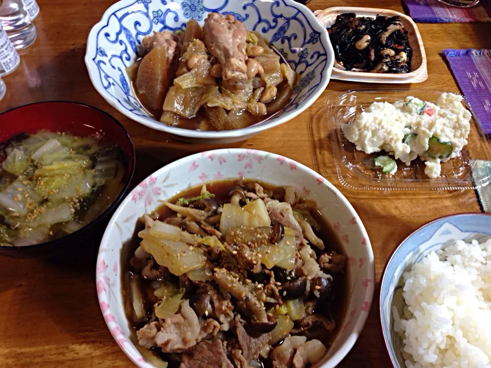 すき焼風煮、昨日の鶏煮、みそ汁、惣菜(^O^)／|すかラインさん