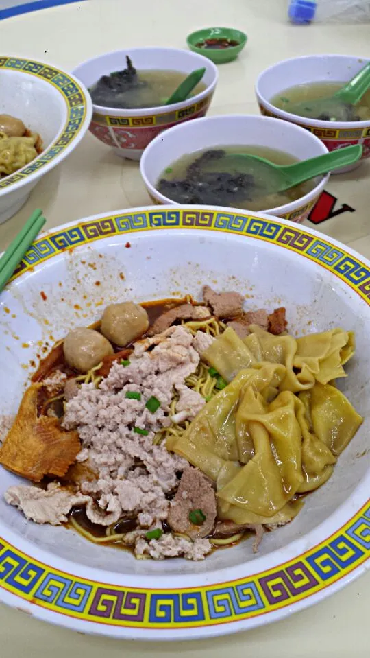 Bah chor mee aka minced meat noodles. The most popular and by far the best I've eaten.|genさん