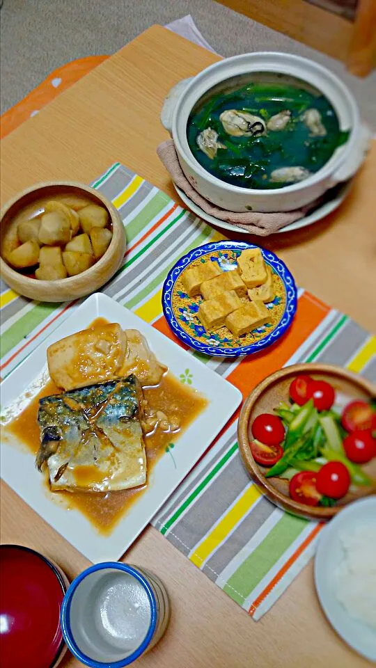 サバ味噌煮
だし巻きたまご
里芋煮
アスパラサラダ
牡蠣の吸い物|HANAさん