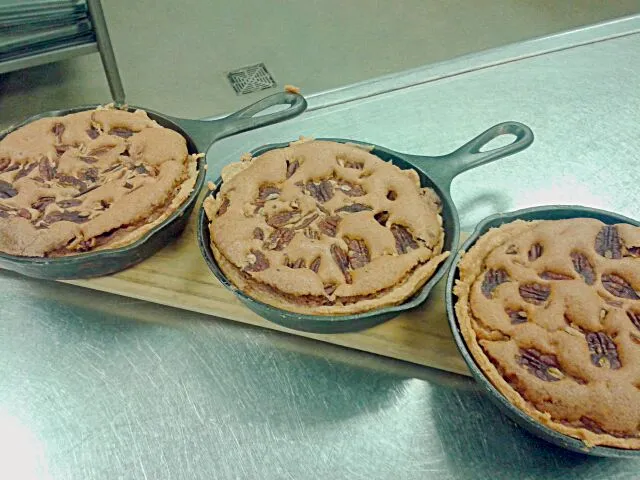 trio of Southern Styled Pecan Pies|Bryan S. Mooreさん