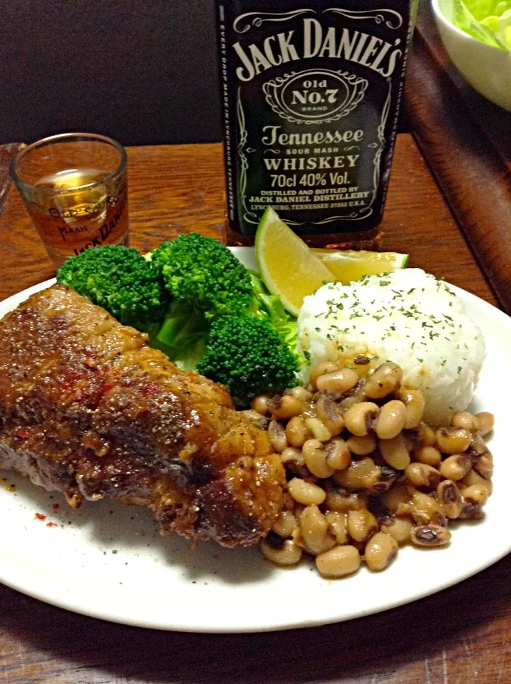 Cajun Spice-rubbed Pork Belly roast W/ Black-eyed beans, Garlic Butter Rice. 豚バラ肉のロースト ケイジャンスパイス風味，ブラックアイドビーンズとガーリックバターライスで|yorikoさん