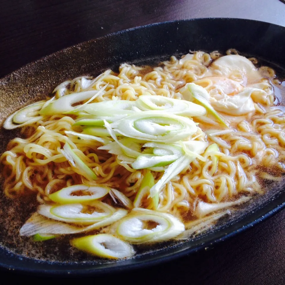 Snapdishの料理写真:たまに食いたくなる即席麺|まるちーずさん