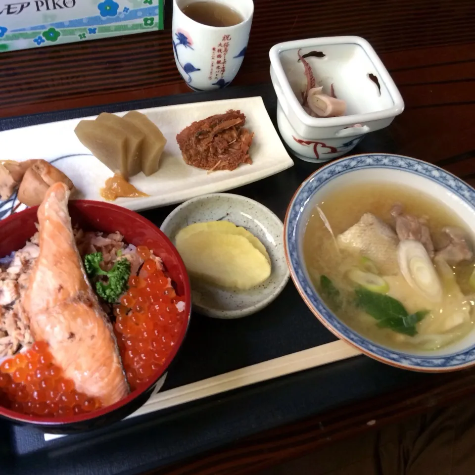 サケイクラ定食|そらまめさん