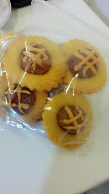 Snapdishの料理写真:pineapple tart #vegan|Asrina Pakir Mohdさん