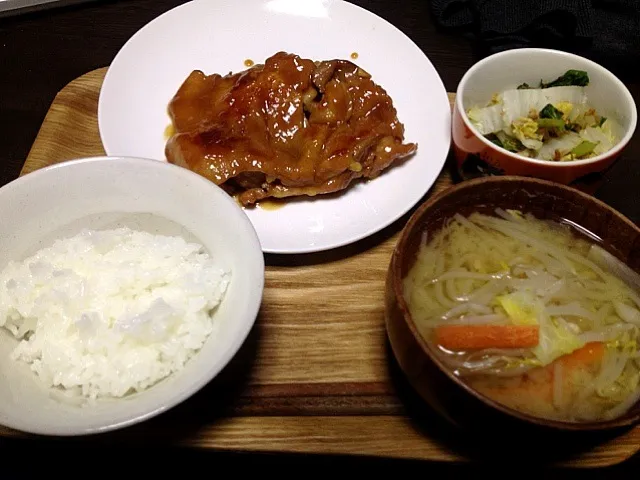 鶏の照焼き定食♫|ふじゅーさん